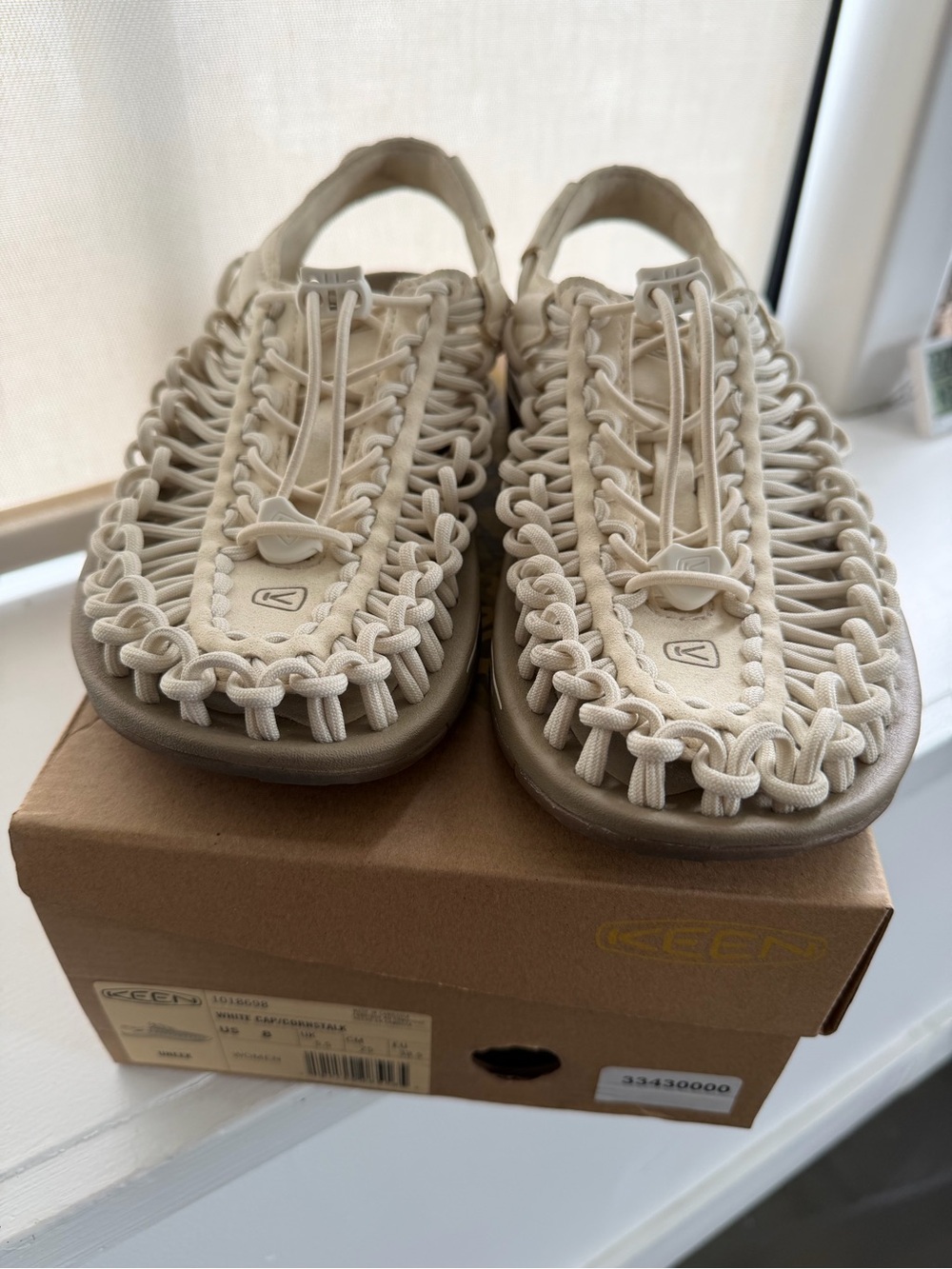KEEN Uneek Sandals Women’s 8 White Cap Cornstalk Colour EUC Worn Twice - Picture 2 of 14
